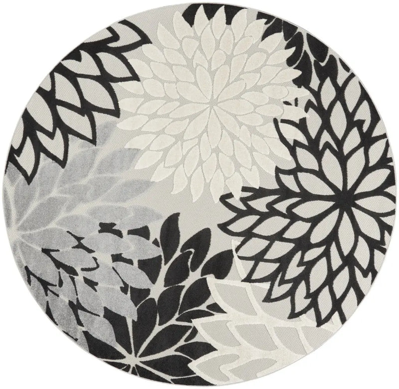 8' X 8' Black And White Indoor Outdoor Area Rug - GreatEagleInc