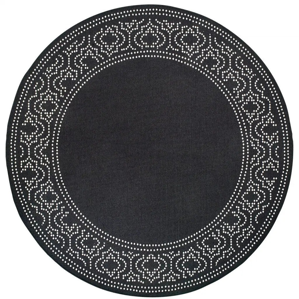 8' X 8' Black and Ivory Round Stain Resistant Indoor Outdoor Area Rug Homeroots Outdoor