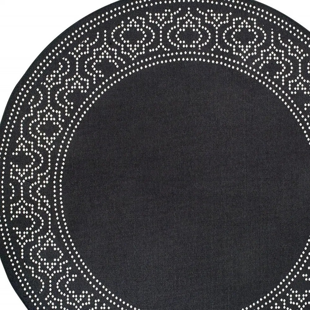 8' X 8' Black and Ivory Round Stain Resistant Indoor Outdoor Area Rug Homeroots Outdoor