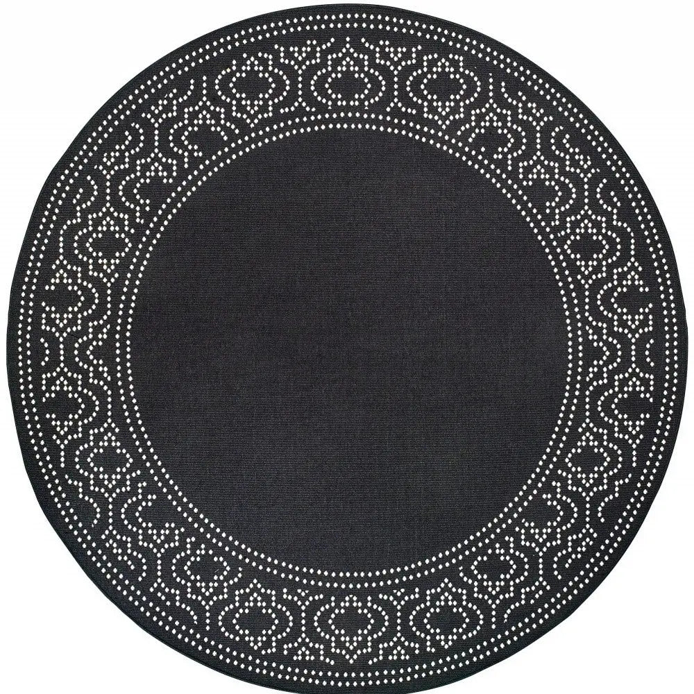 8' X 8' Black and Ivory Round Stain Resistant Indoor Outdoor Area Rug Homeroots Outdoor