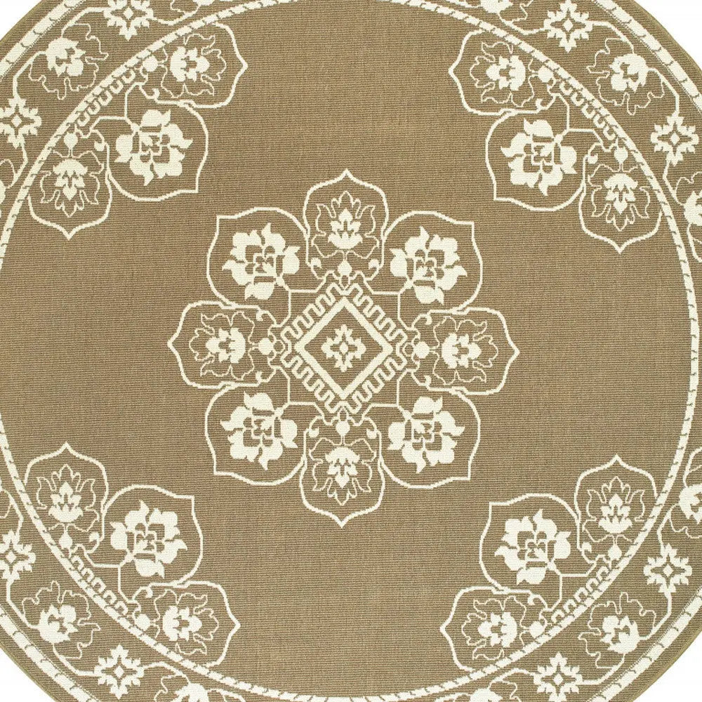 8' X 8' Tan Round Oriental Stain Resistant Indoor Outdoor Area Rug Homeroots Outdoor