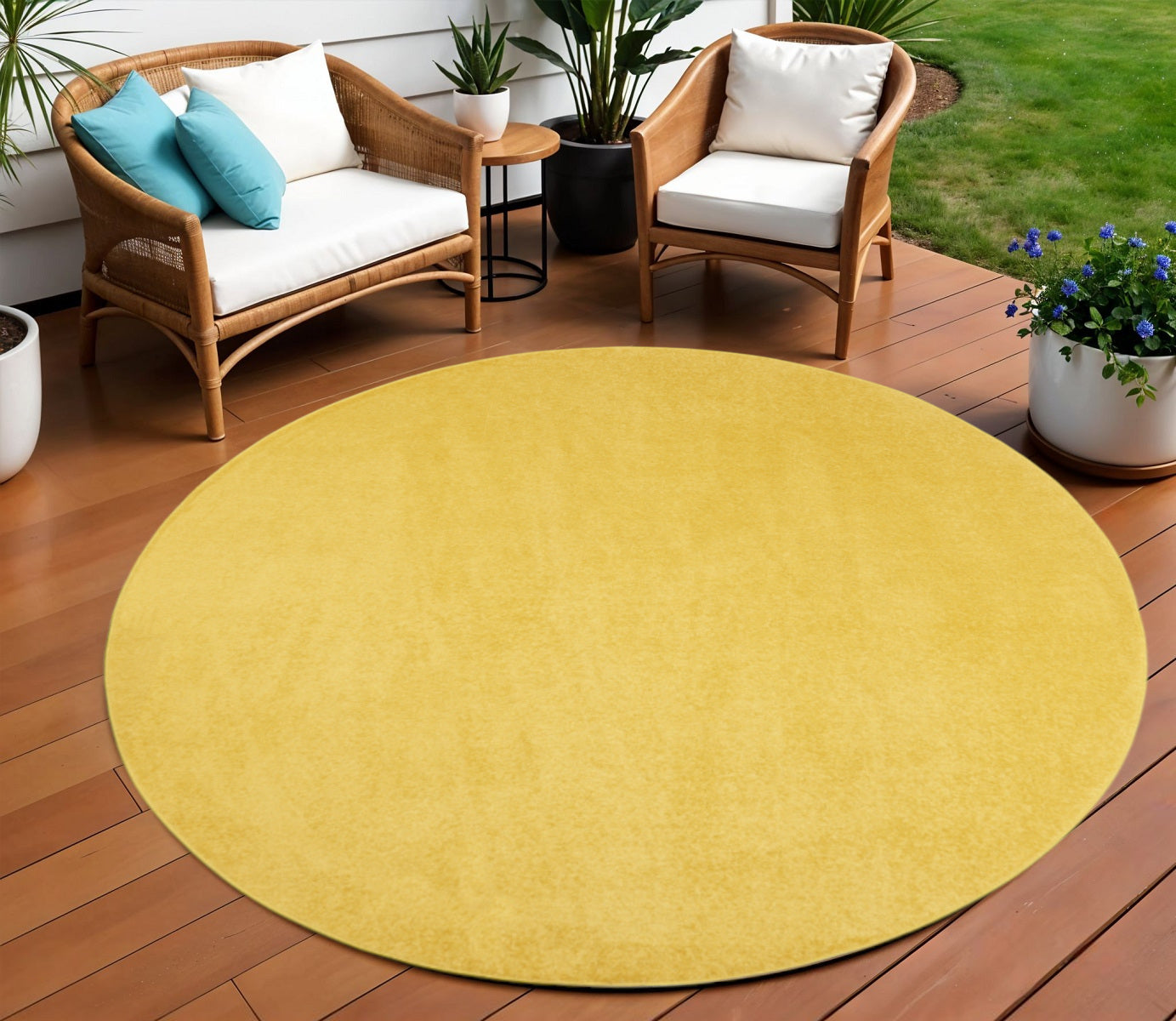 8' X 8' Yellow Round Indoor Outdoor Area Rug - GreatEagleInc