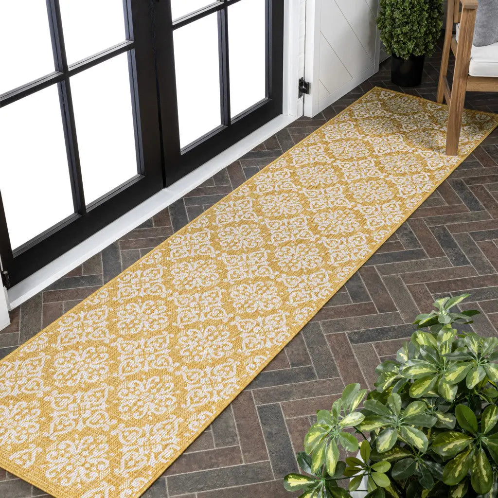 8' Yellow And Cream Floral Indoor Outdoor Runner Rug Homeroots Outdoor