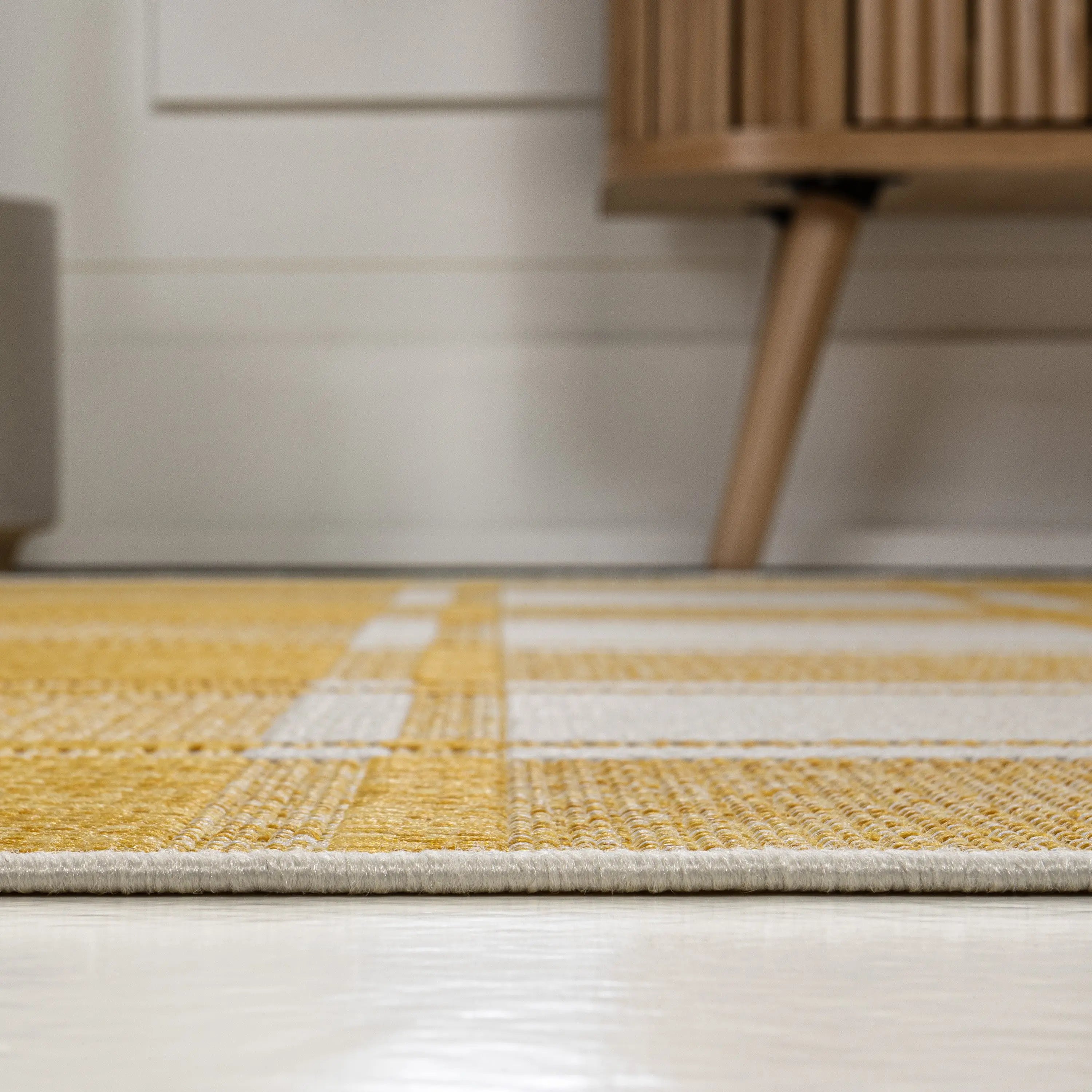 8' Yellow And Cream Gingham Indoor Outdoor Runner Rug Homeroots Outdoor