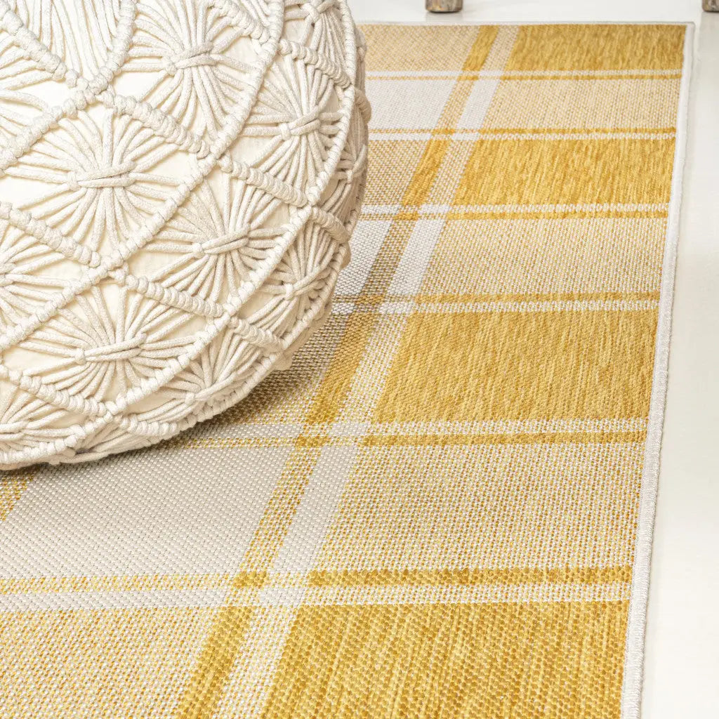 8' Yellow And Cream Gingham Indoor Outdoor Runner Rug Homeroots Outdoor