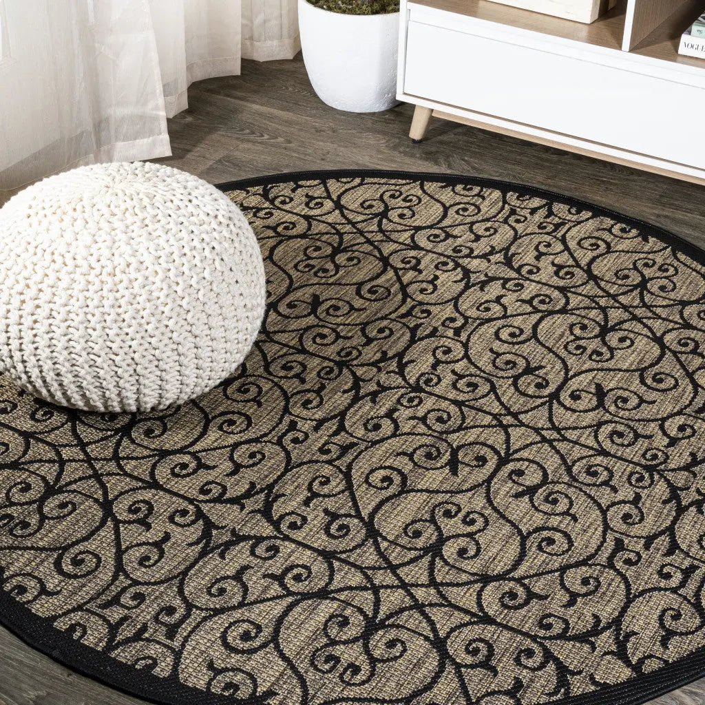 9' Black And Khaki Round Geometric Indoor Outdoor Area Rug Homeroots Outdoor