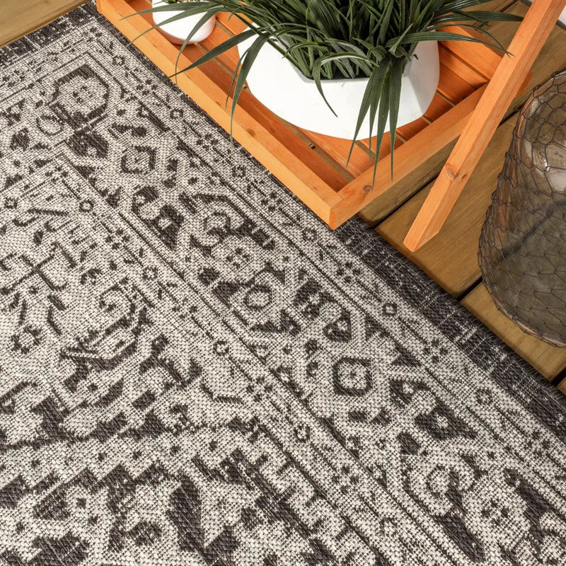 9' Gray And Black Square Medallion Indoor Outdoor Area Rug Homeroots Outdoor