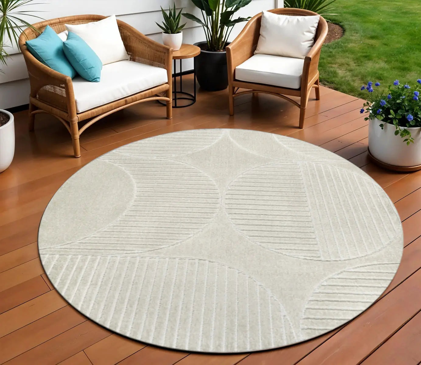 9' Ivory And Cream Round Striped Indoor Outdoor Area Rug Homeroots Outdoor