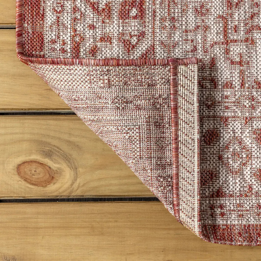 9' Red And Taupe Round Medallion Indoor Outdoor Area Rug Homeroots Outdoor