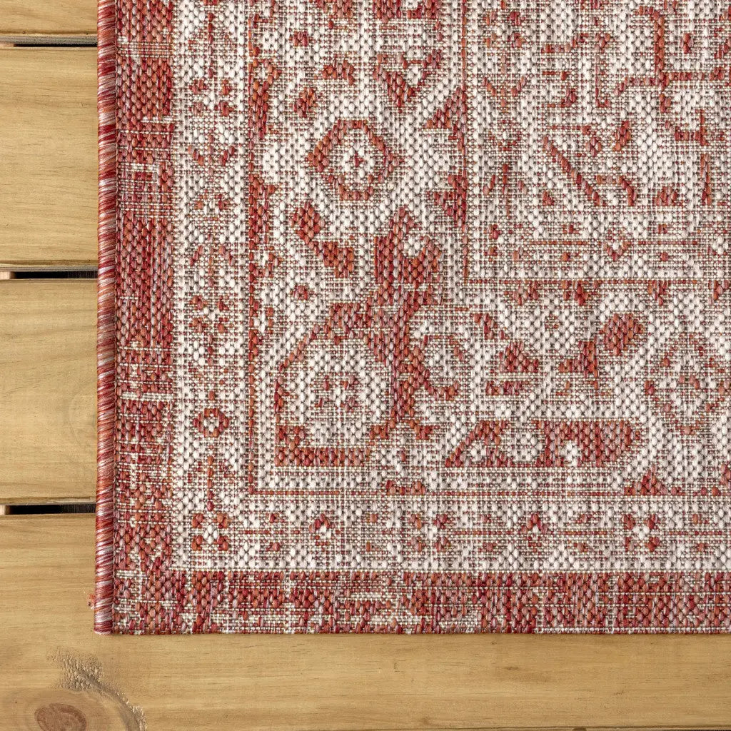 9' Red And Taupe Round Medallion Indoor Outdoor Area Rug Homeroots Outdoor