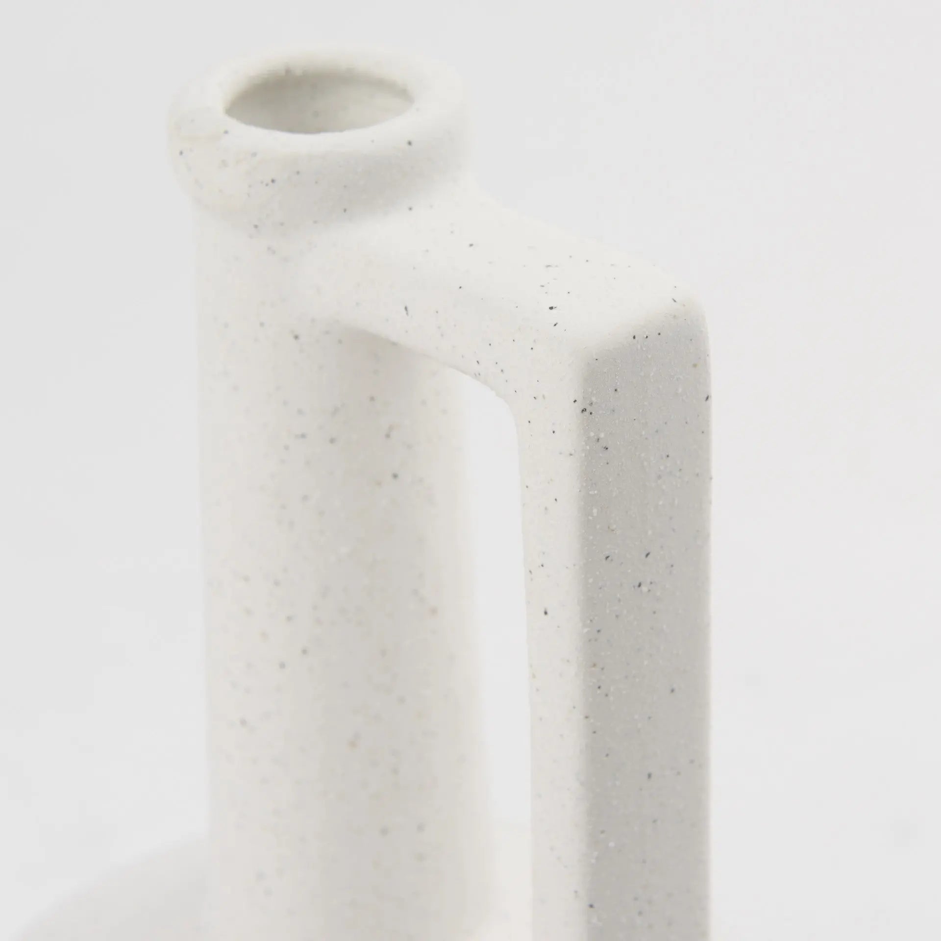 9" White Ceramic Table Vase Homeroots Home Decor