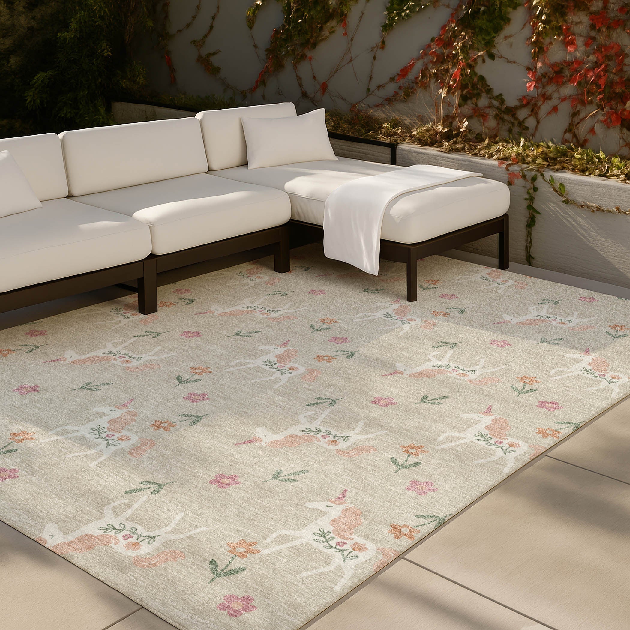 9' X 12' Beige And Gray Floral Washable Indoor Outdoor Area Rug Homeroots Outdoor