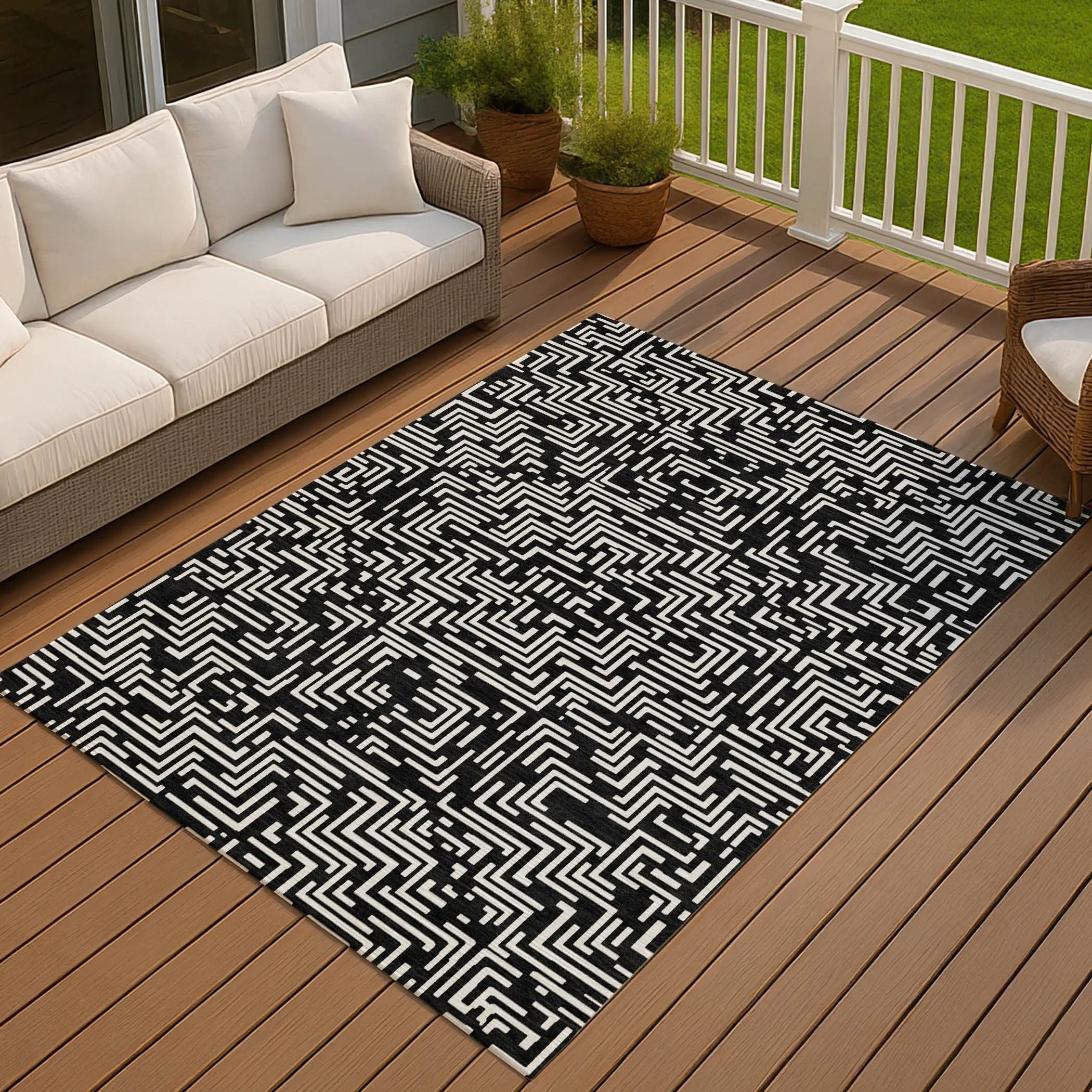 9' X 12' Black And Silver Geometric Washable Indoor Outdoor Area Rug Homeroots Outdoor