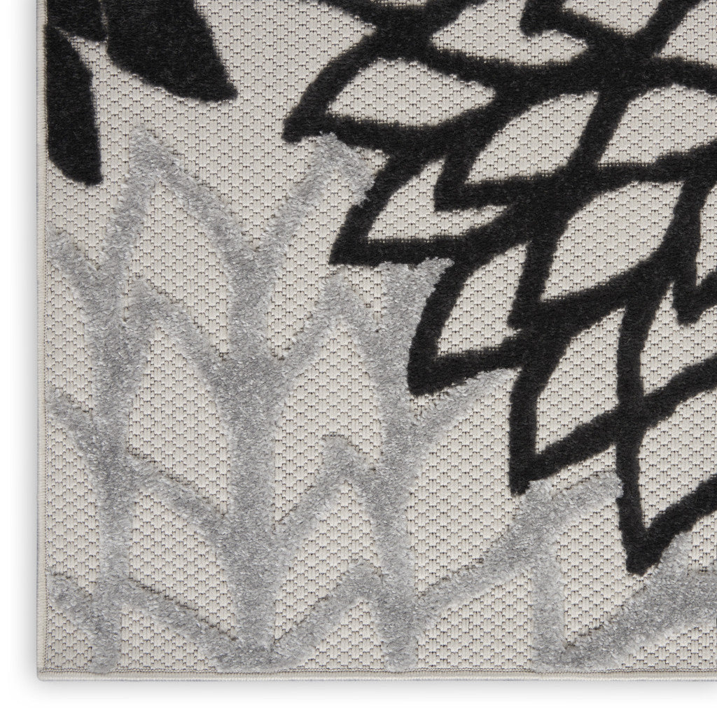 9' X 12' Black And White Indoor Outdoor Area Rug - GreatEagleInc