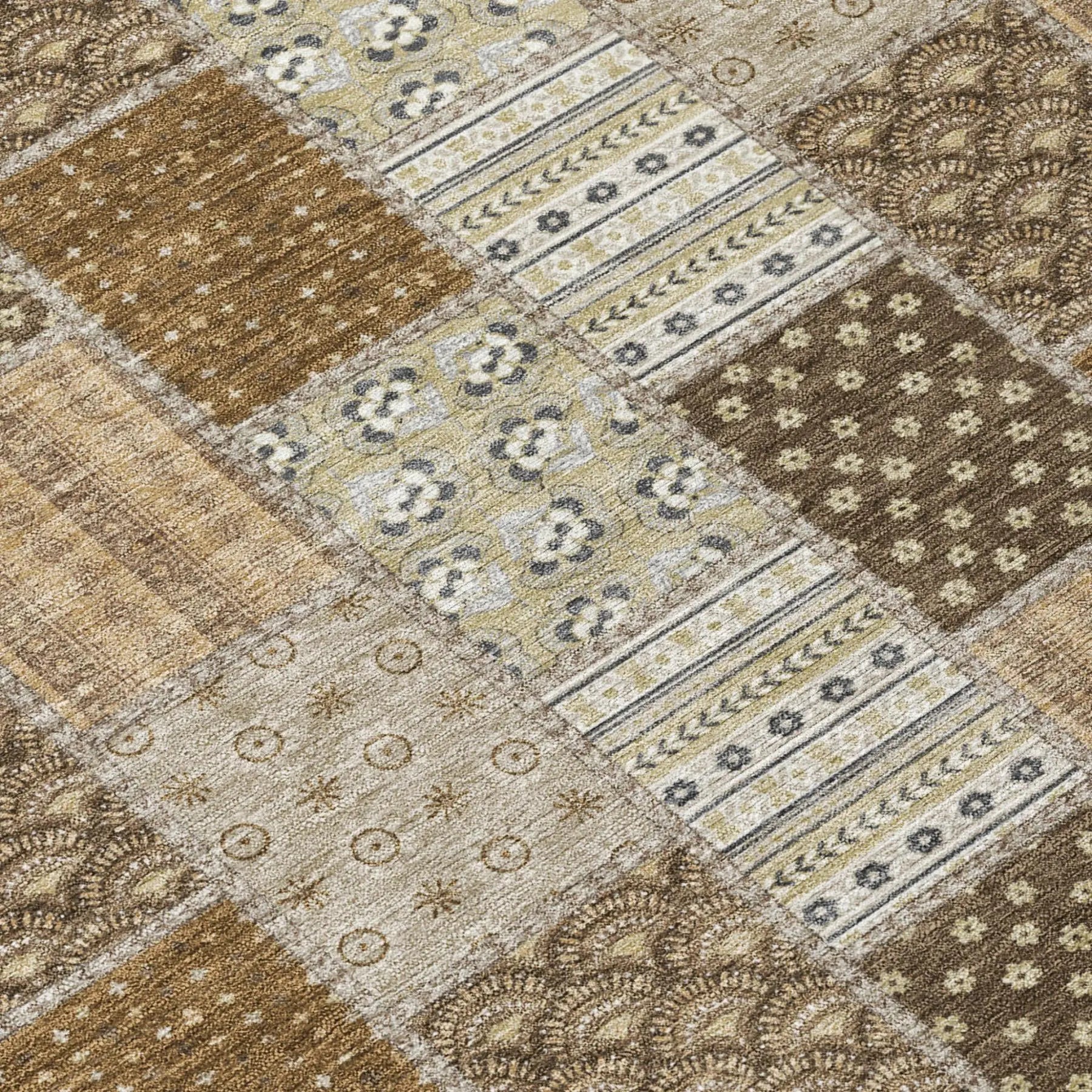 9' X 12' Chocolate And Brown Patchwork Washable Indoor Outdoor Area Rug Homeroots Outdoor