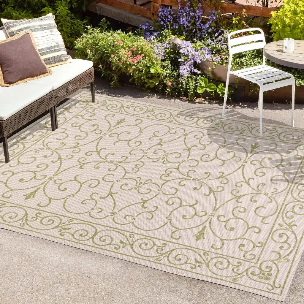9' X 12' Cream And Green Medallion Indoor Outdoor Area Rug Homeroots Outdoor