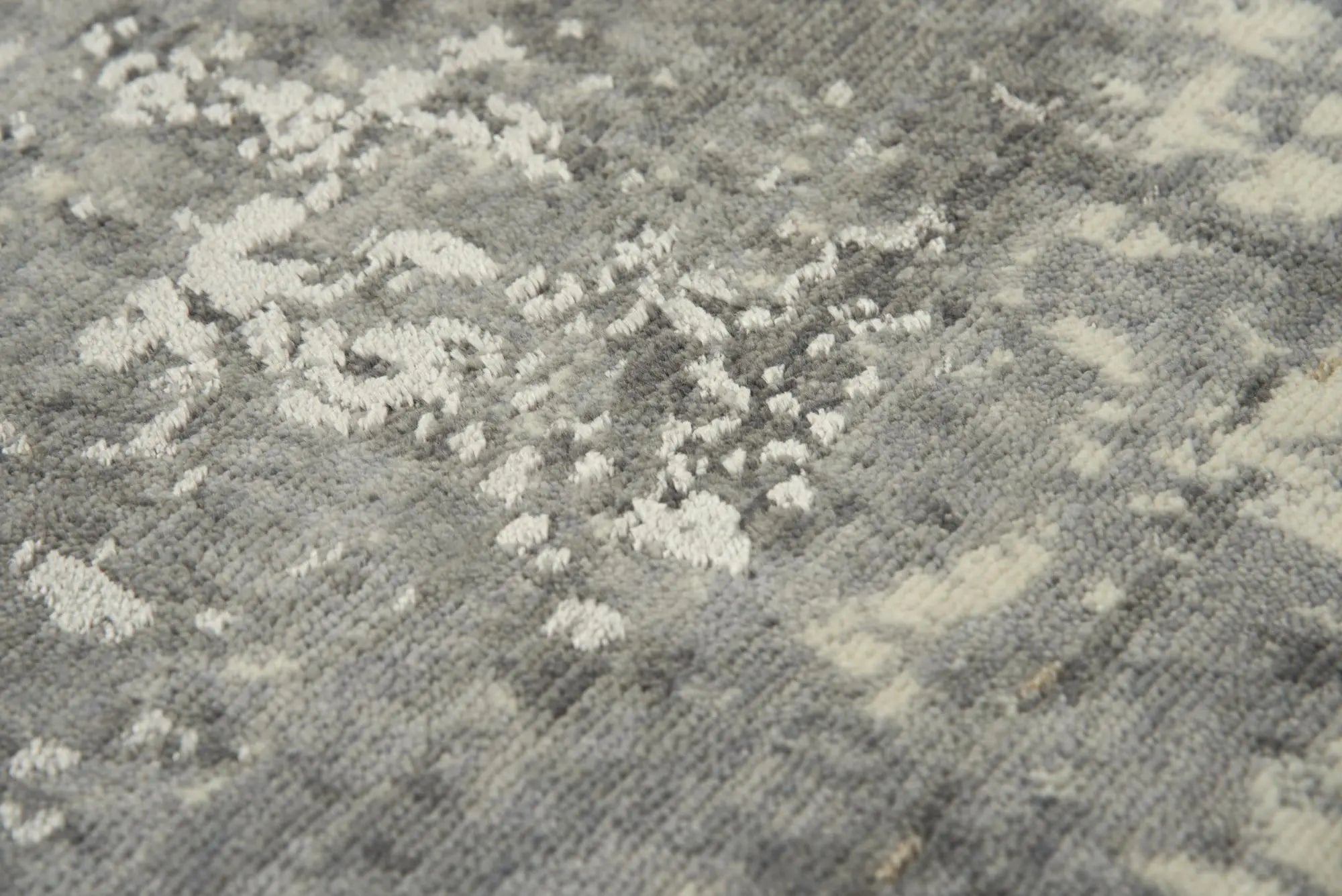 9' X 12' Gray And Ivory New Zealand Lambs Wool Abstract Hand Carved Handmade Area Rug Homeroots Home Decor