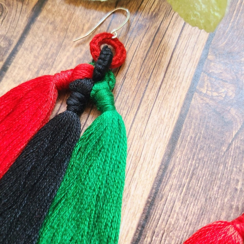 African Pride Tassel Earrings Sysaic Knotz