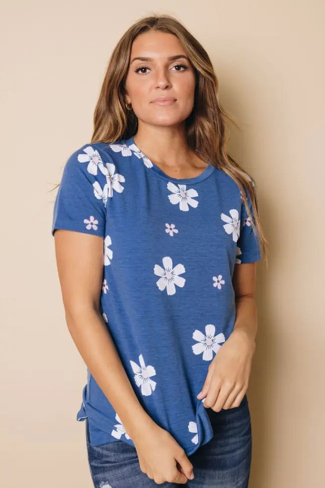 Aisha Short Sleeve Floral Tee Stay Warm in Style