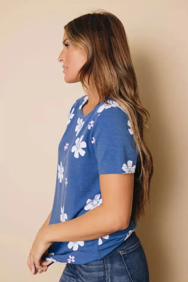 Aisha Short Sleeve Floral Tee Stay Warm in Style