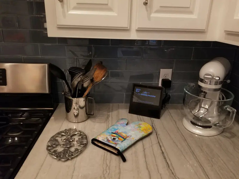 Alaskan Klee Kai Hippie Dawg Oven Mitt Caroline's Treasures