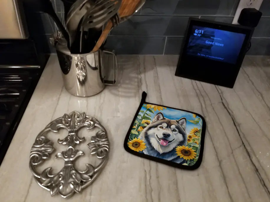 Alaskan Klee Kai in Sunflowers Pair of Pot Holders Caroline's Treasures