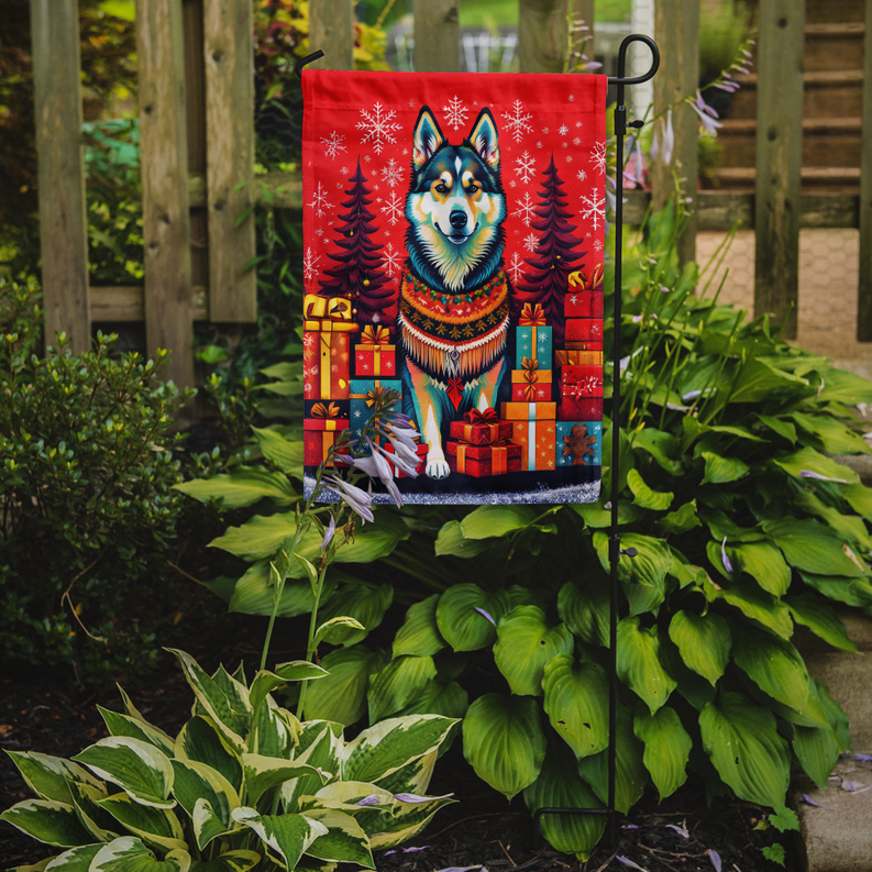 Alaskan Malamute Holiday Christmas Garden Flag Caroline's Treasures
