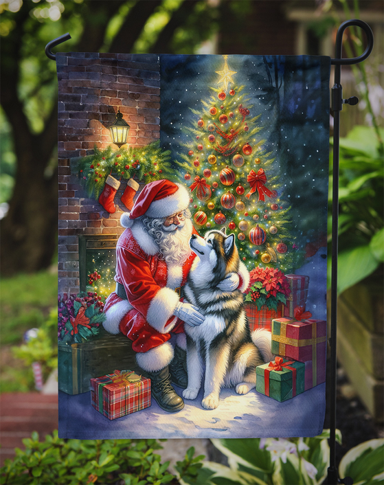 Alaskan Malamute and Santa Claus Garden Flag Caroline's Treasures