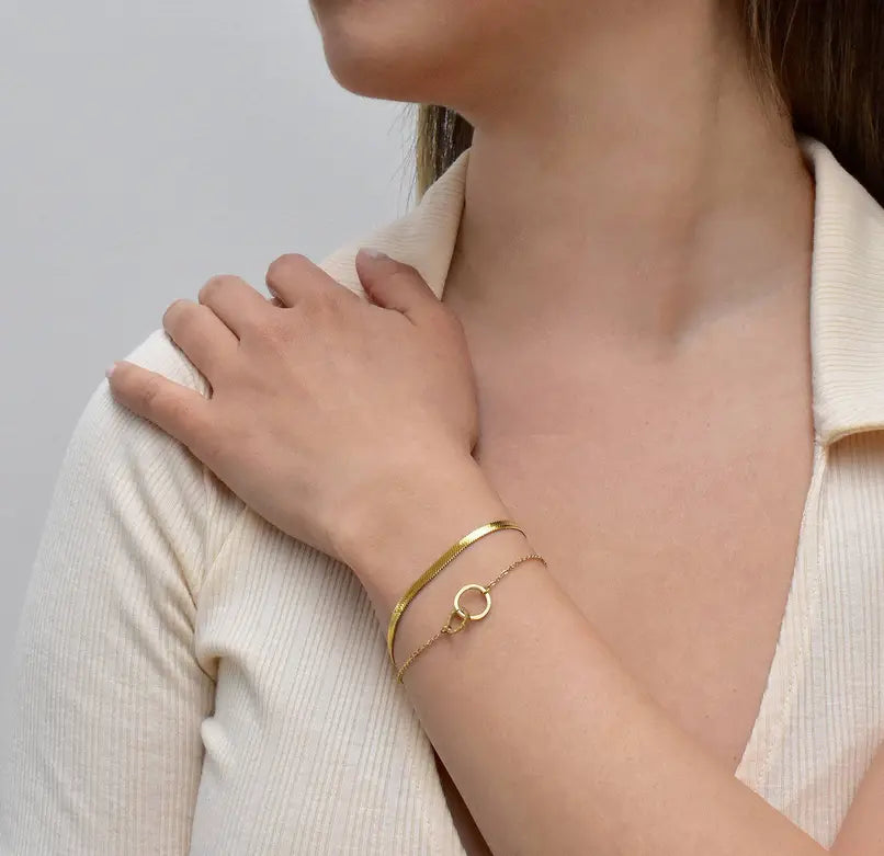 BECCA GOLD SNAKE CHAIN BRACELET Mai Desiree