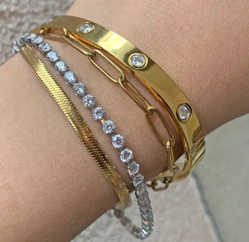 BECCA GOLD SNAKE CHAIN BRACELET Mai Desiree