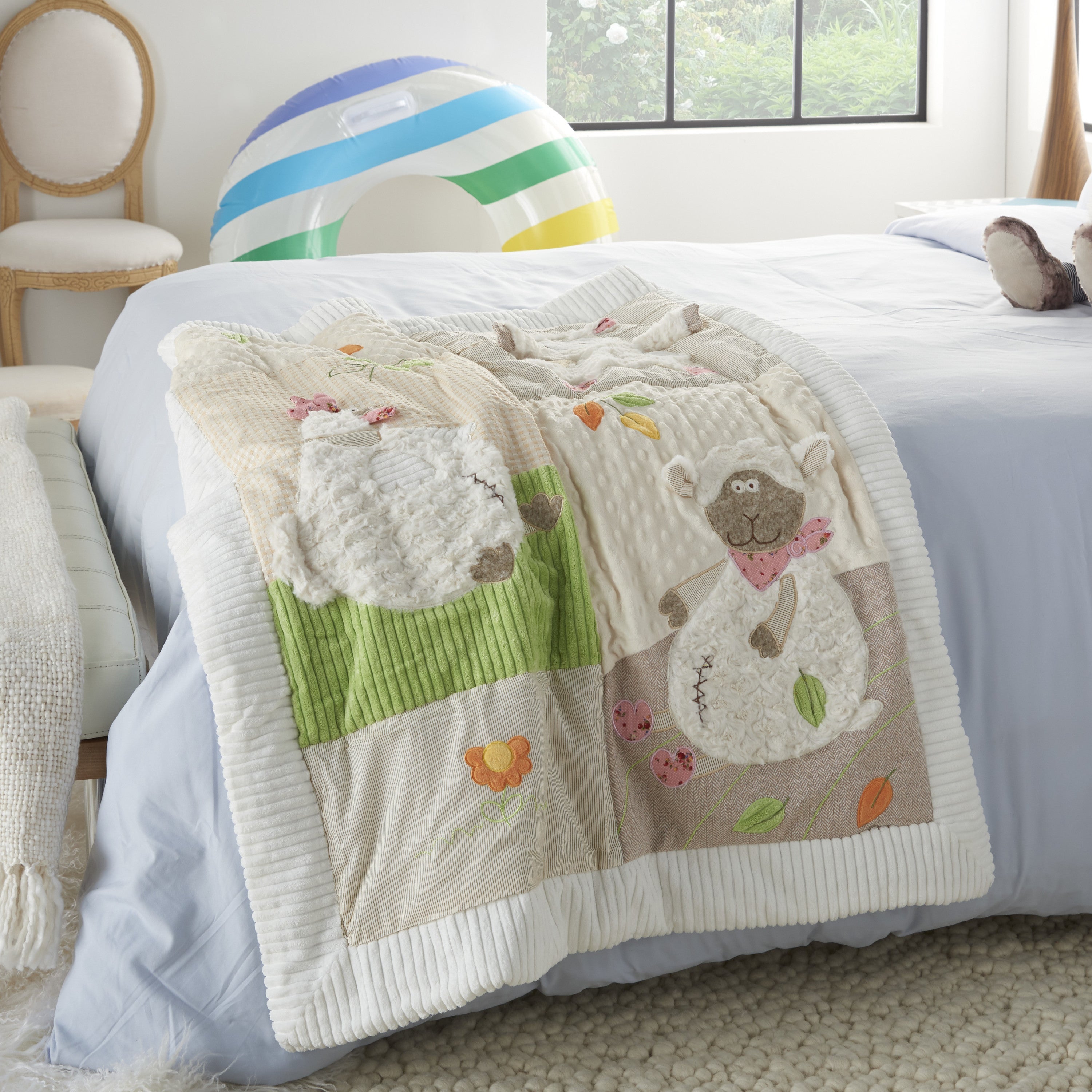 Beige Green And White Polyester Quilt Homeroots Bed & Bath