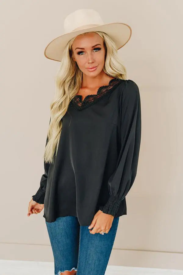 Betty's Little Blouse Stay Warm in Style