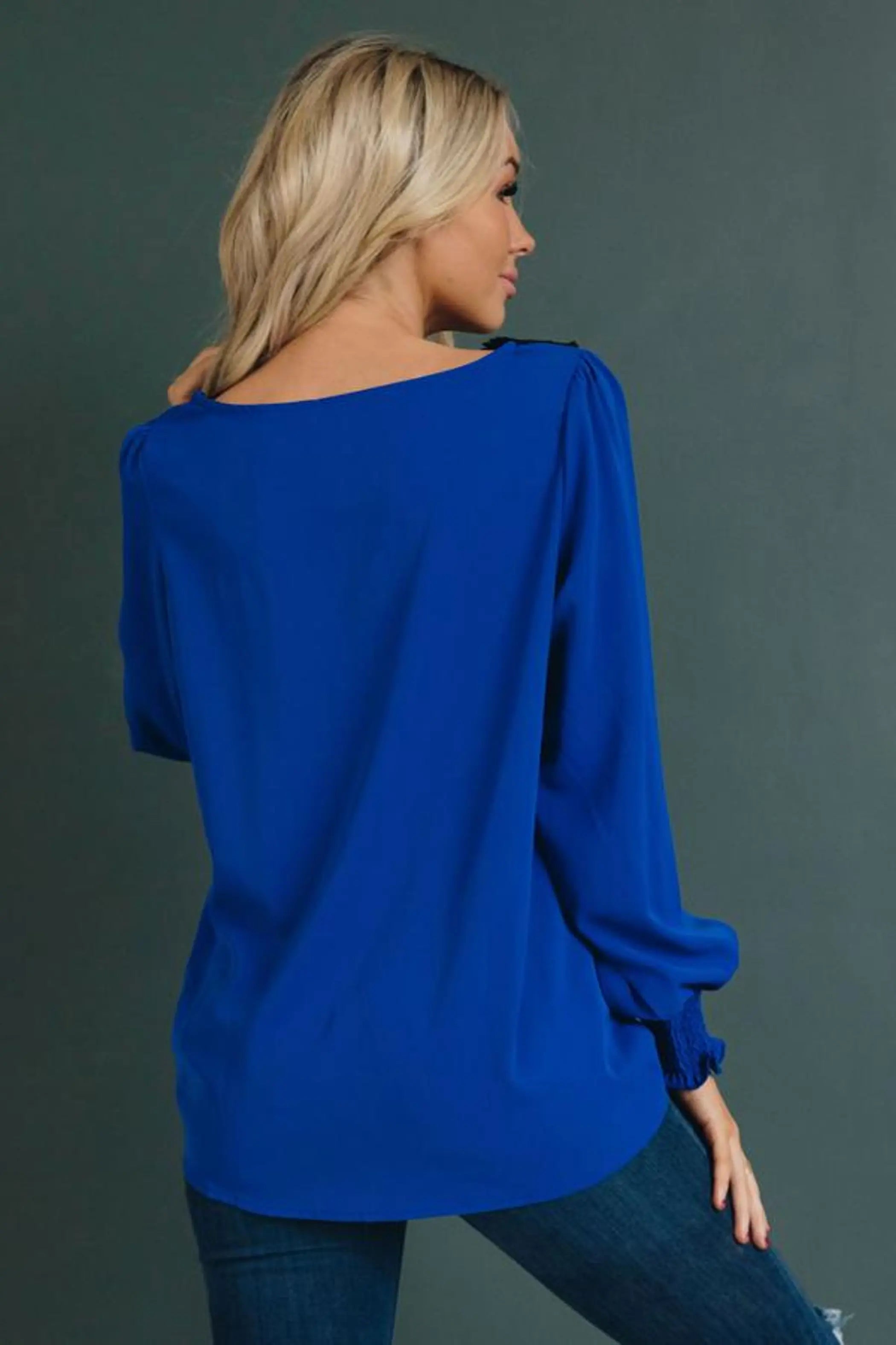 Betty's Little Blouse Stay Warm in Style