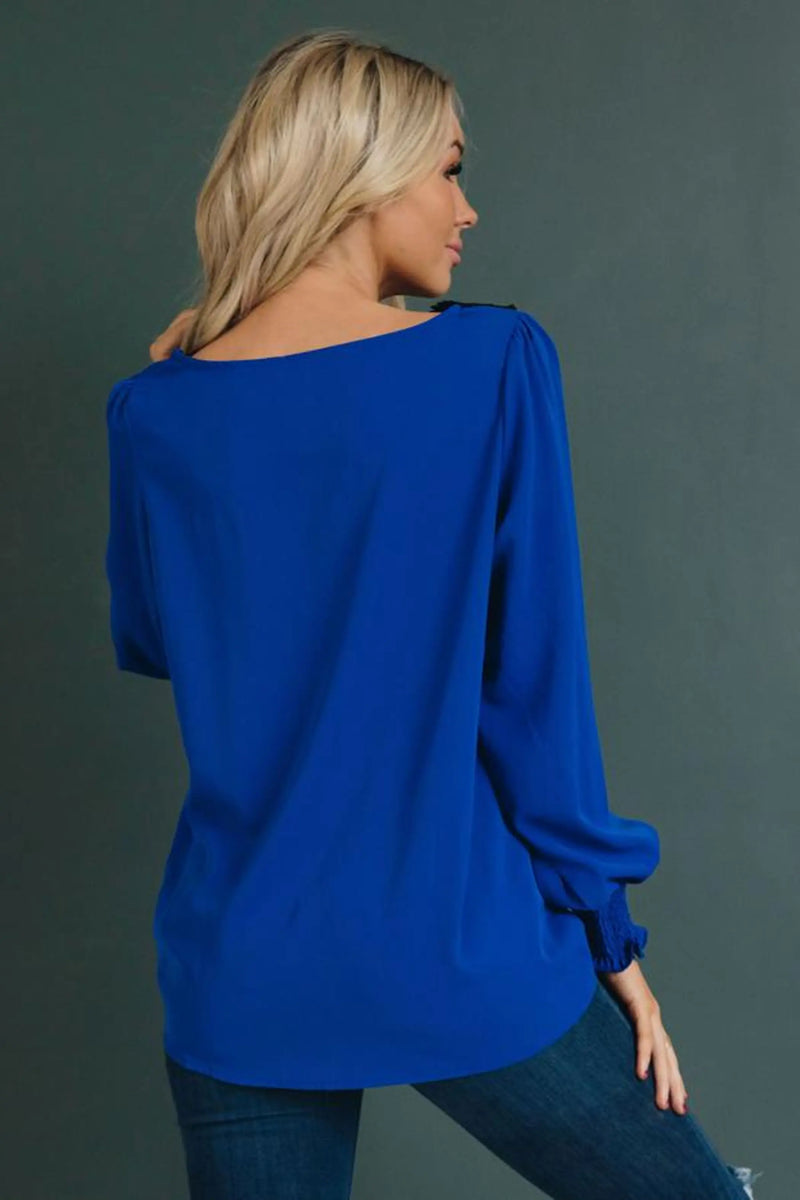 Betty's Little Blouse Stay Warm in Style