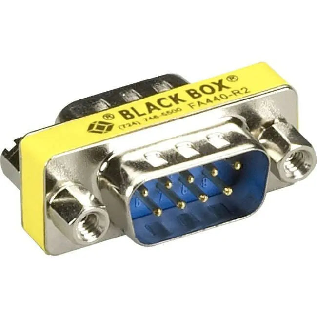 893526