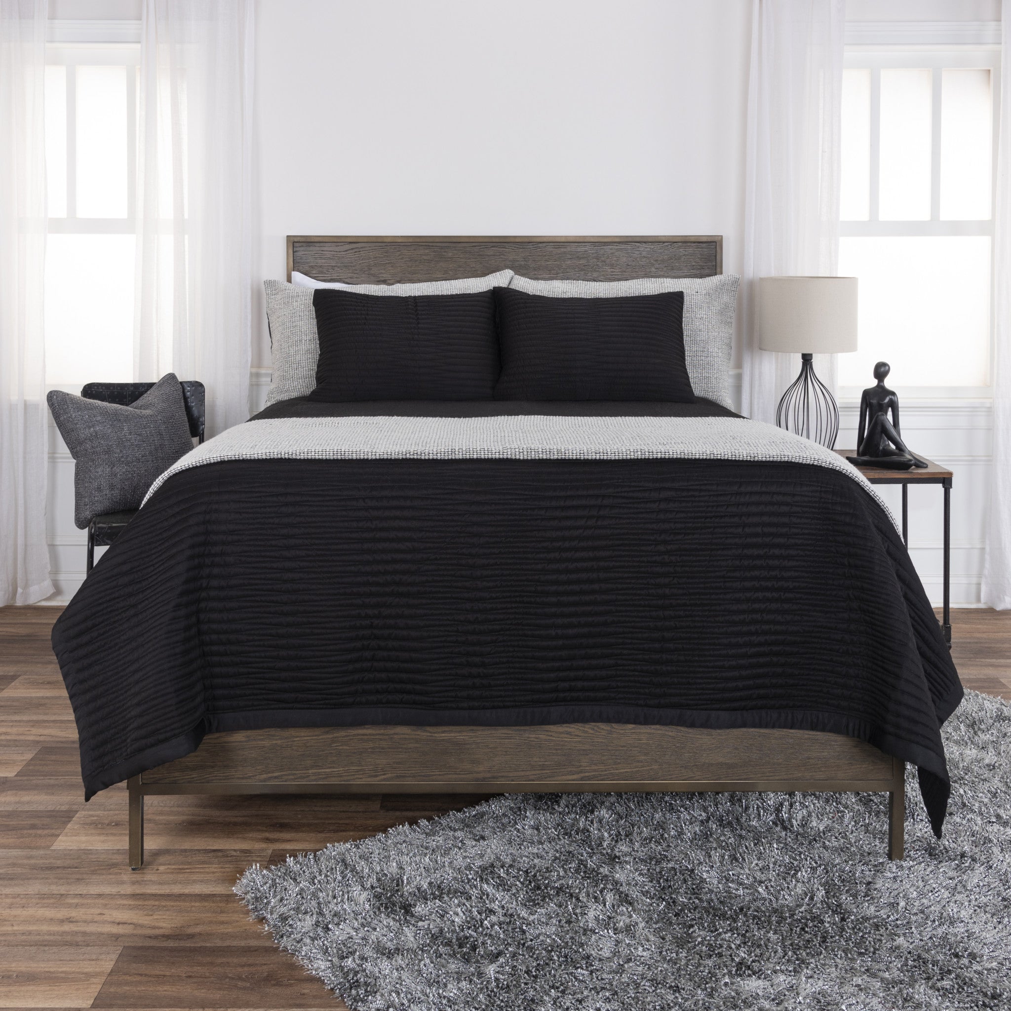 Black Geometric King Quilt - GreatEagleInc