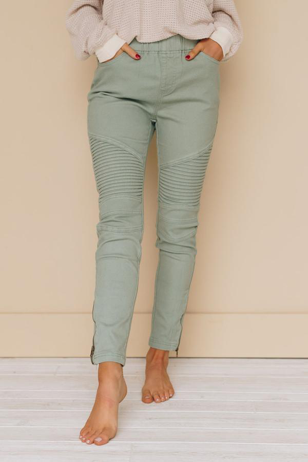 Bonnie Cropped Leggings Stay Warm in Style