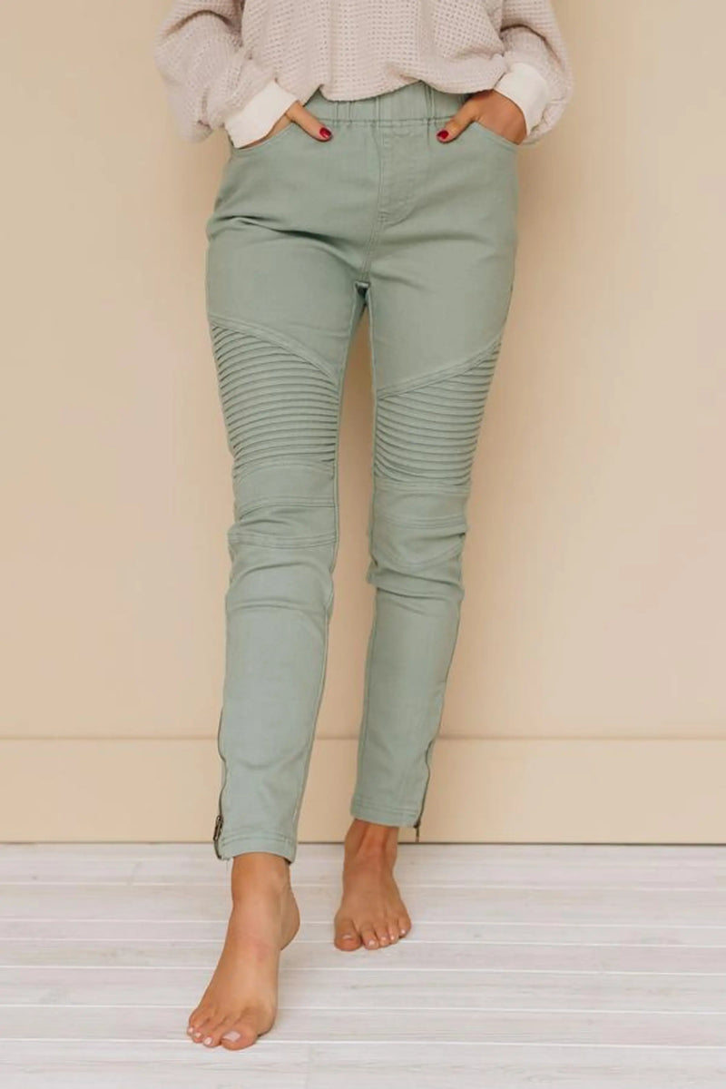 Bonnie Cropped Leggings Stay Warm in Style