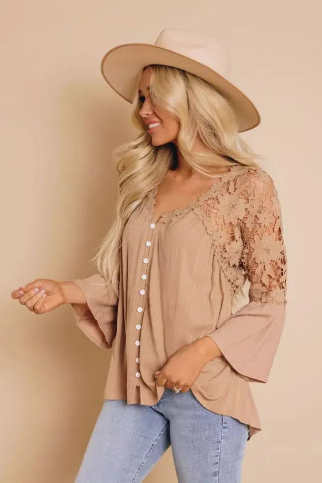Boss Lady Lace Blouse Stay Warm in Style