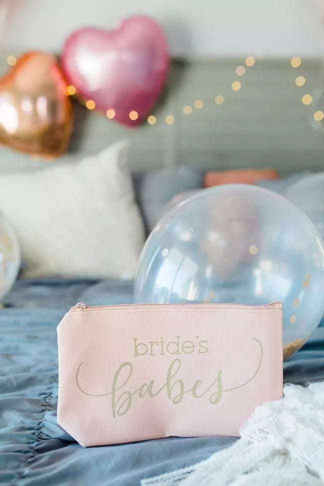 Bride/Bridesmaid Makeup Bag in Faux Leather Samantha Margaret