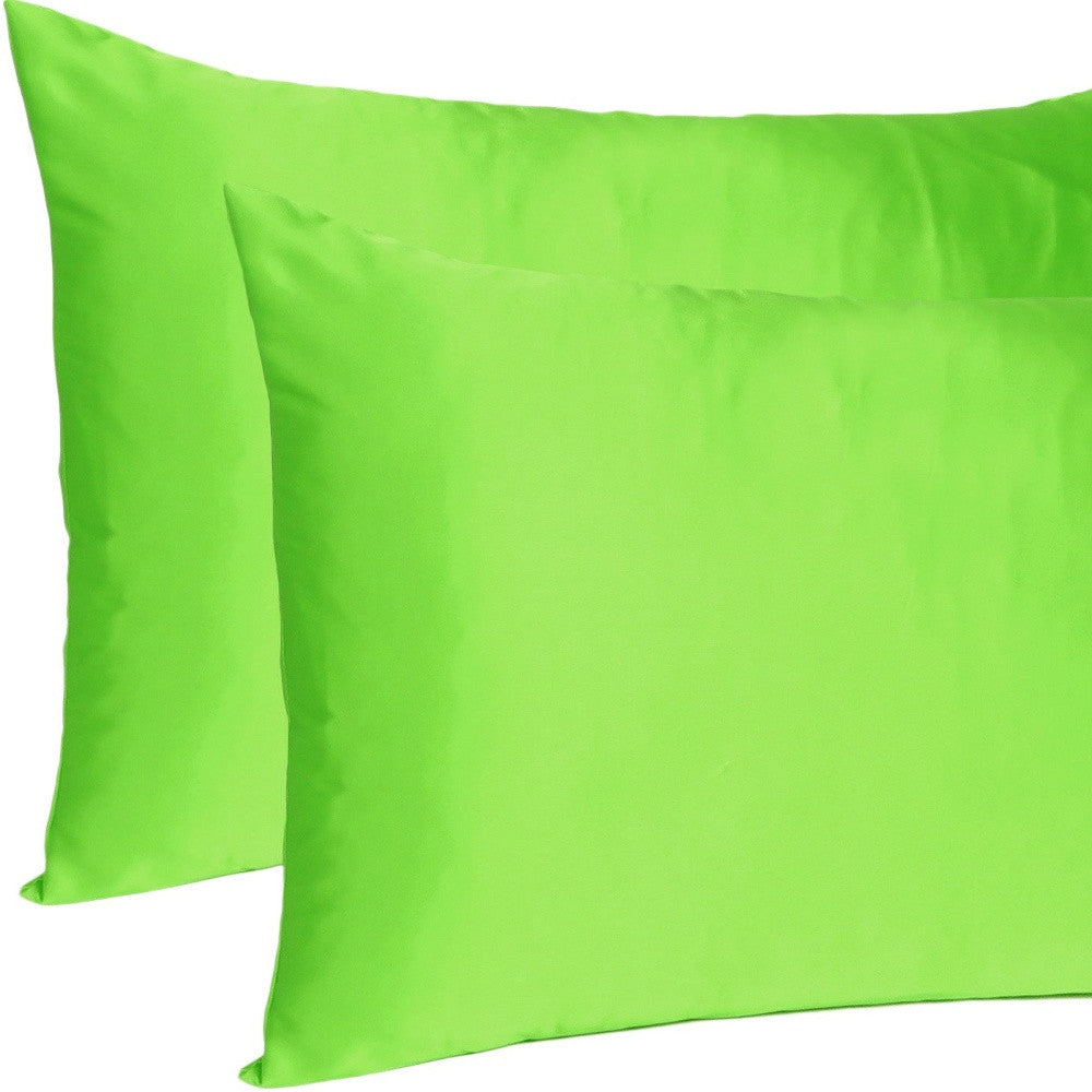 Bright Green Dreamy Set Of 2 Silky Satin Standard Pillowcases Homeroots Bed & Bath