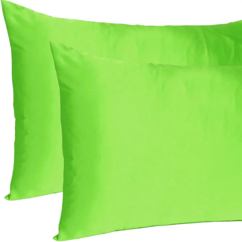 Bright Green Dreamy Set Of 2 Silky Satin Standard Pillowcases Homeroots Bed & Bath