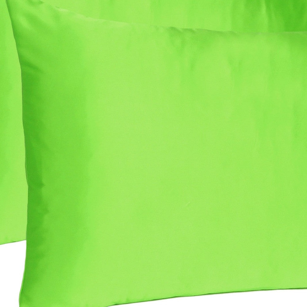 Bright Green Dreamy Set Of 2 Silky Satin Standard Pillowcases Homeroots Bed & Bath