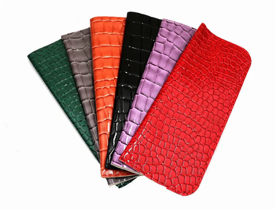 C2017 Sunglasses Pouch Genesis International