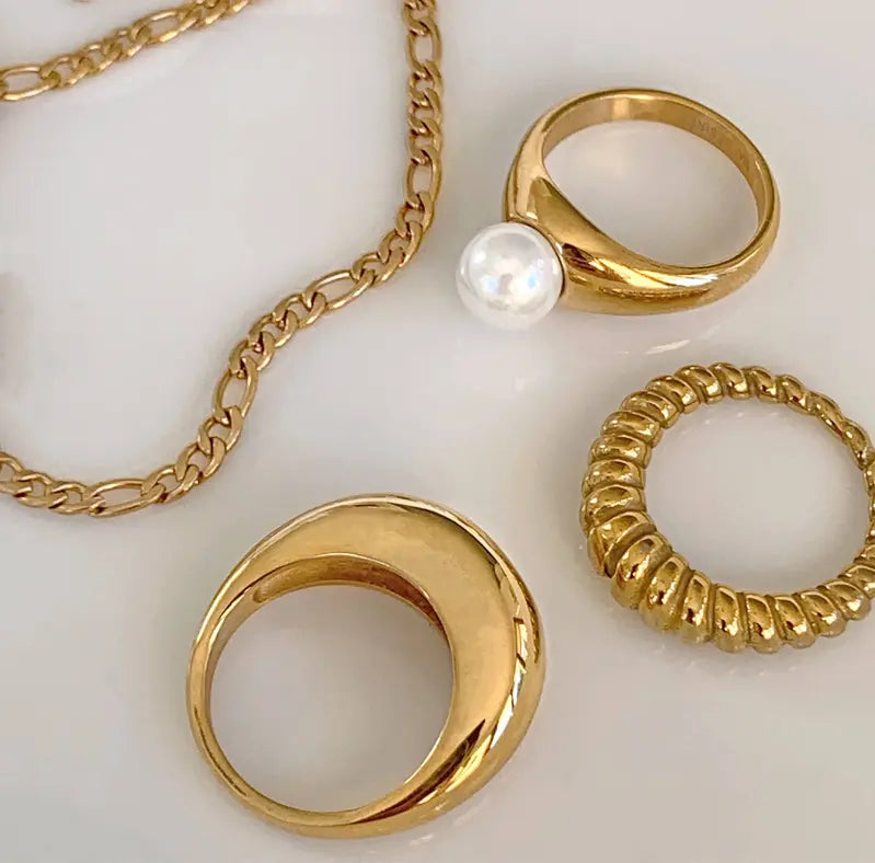 CAMRON GOLD THIN CROISSANT RING Mai Desiree