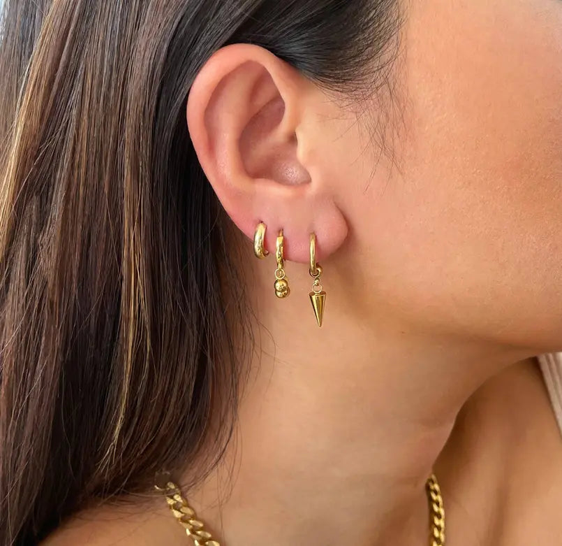 CARA GOLD DAINTY SPIKE HUGGIE EARRINGS Mai Desiree