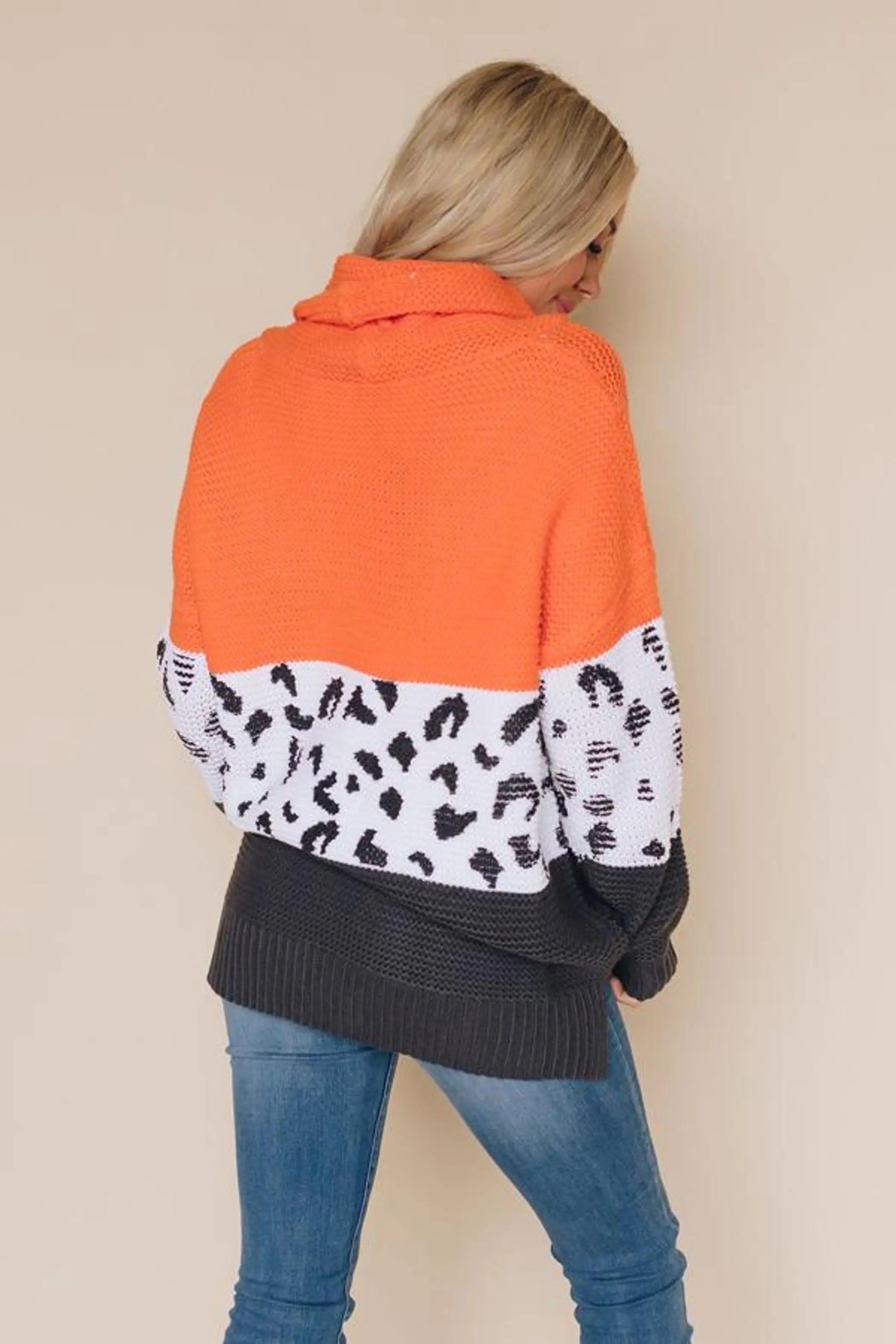 Carol Leopard Print Sweater Stay Warm in Style