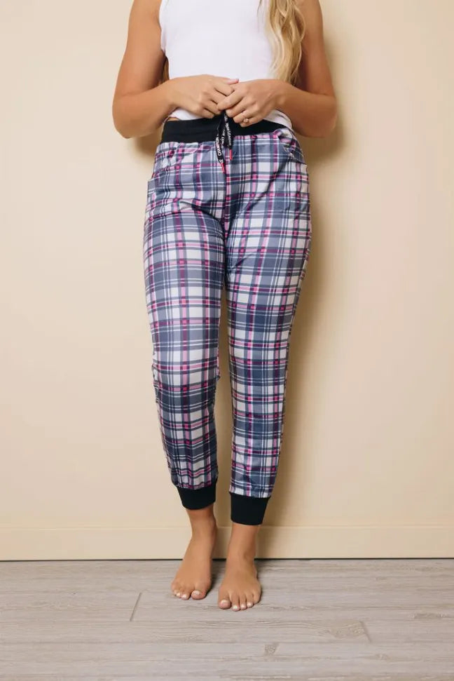 Clifford Plaid Joggers Stay Warm in Style