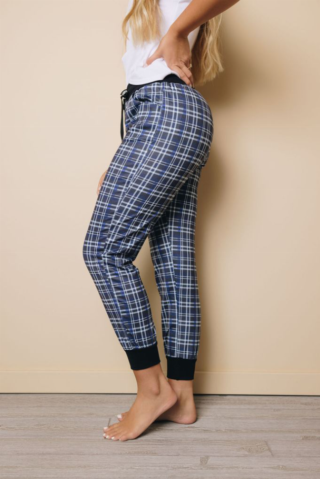 Clifford Plaid Joggers Stay Warm in Style