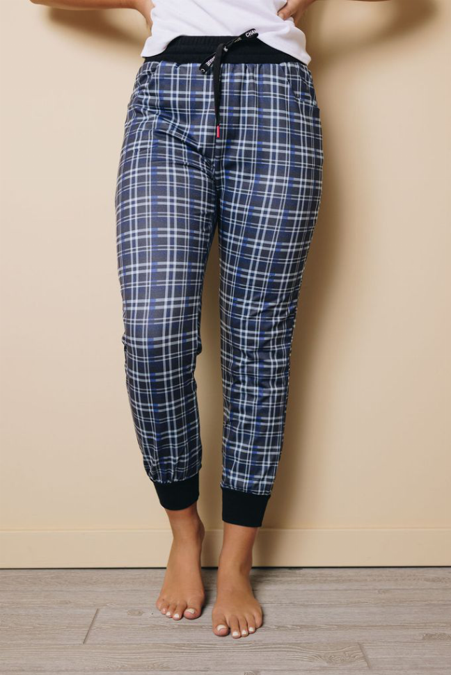 Clifford Plaid Joggers Stay Warm in Style